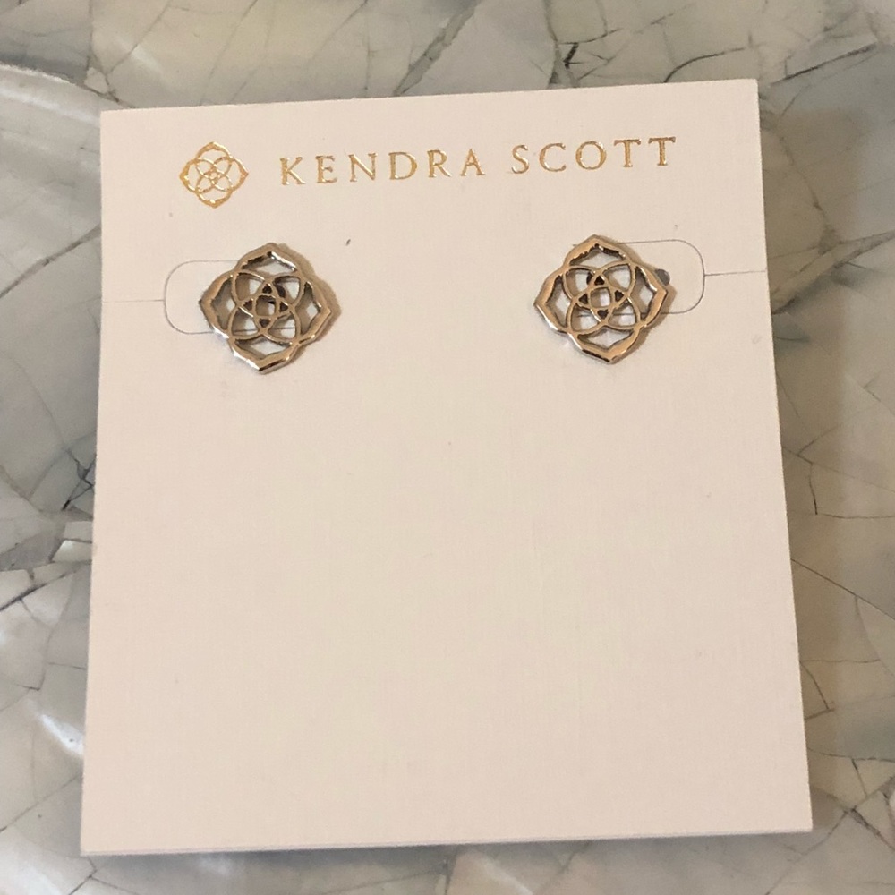 New Kendra Scott Dira Earrings Rare- Rhodium